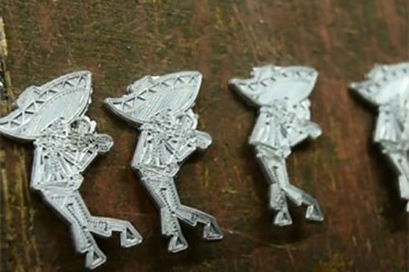 iga01 - glory pin maker