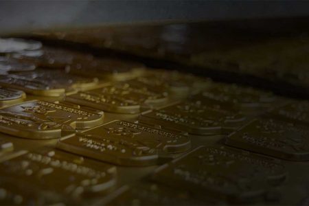 iga07 - glory pin maker - pembuatan pin logam